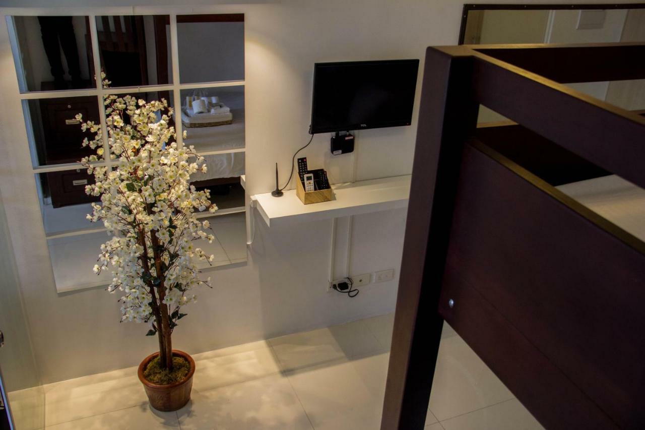 Smdc Wind Residences Tagaytay With Balcony 19Th Floor 大雅台 外观 照片